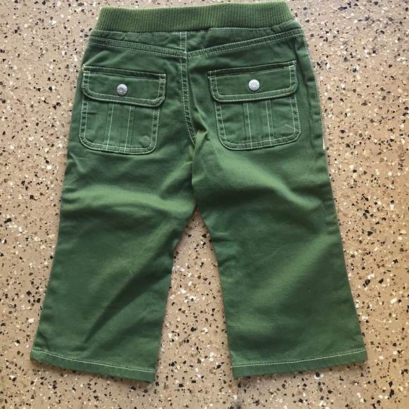 The children place girls green cropped pants 5️⃣5️⃣5️⃣ - Picture 2 of 2